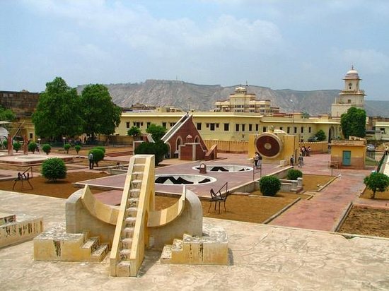 jantar-mantar-jaipur